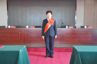 企业标兵李关霞