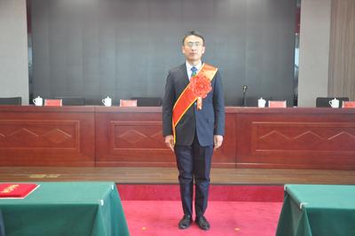 企业标兵胡传奇